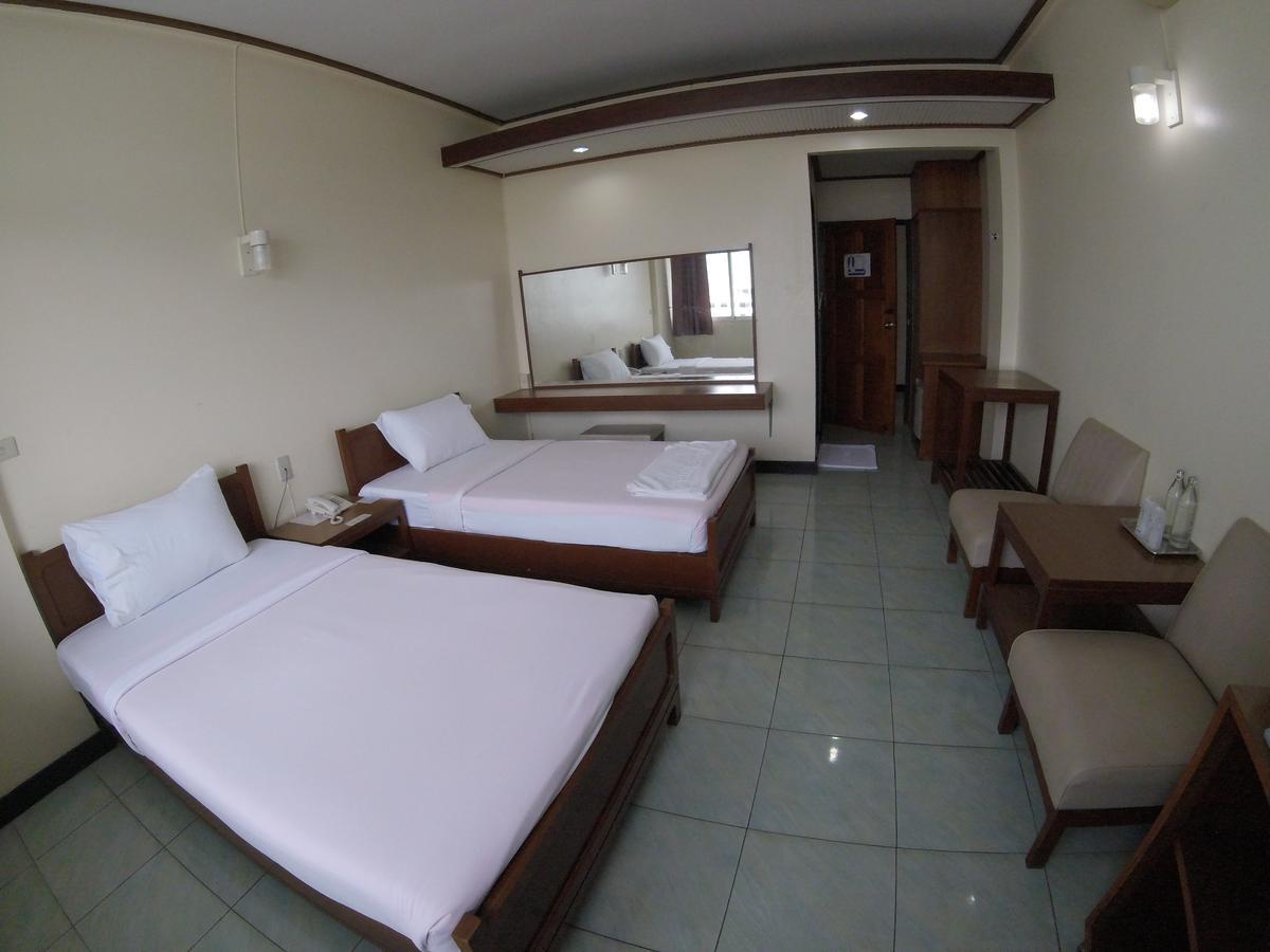 Tapee Hotel Surat Thani Ngoại thất bức ảnh